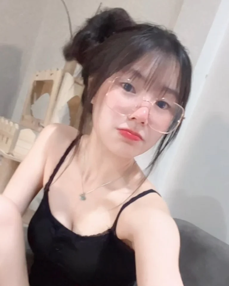 แว่นเองค้าบ 😎🐱
